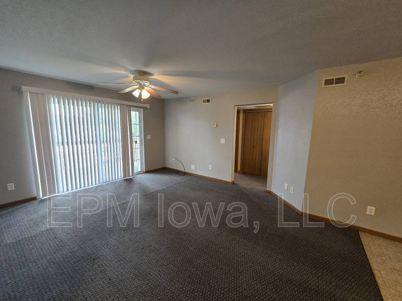 Apartment for rent at 611 Johnson St #7, Waterloo, IA 50702