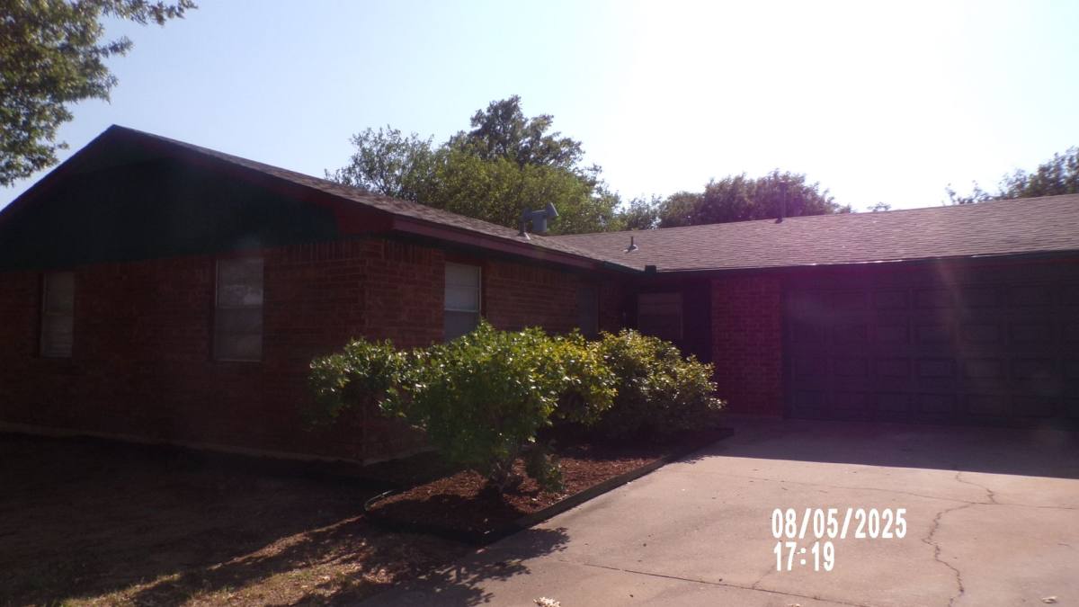 House for rent at 2316 NW 75th St, Lawton, OK 73505
