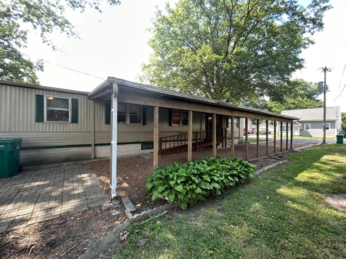 House for rent at 40 W Green, Mascoutah, IL 62258