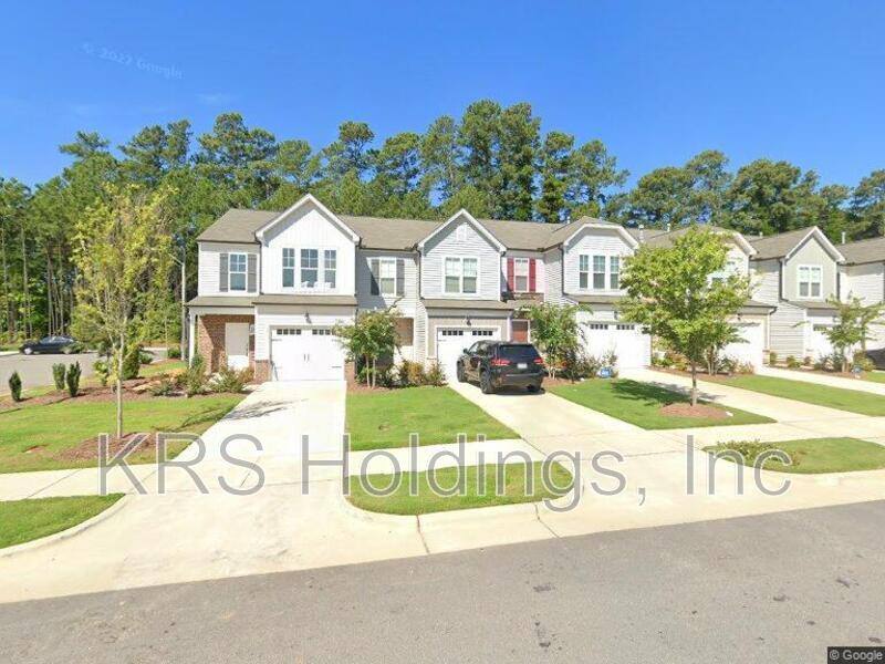 Townhouse for rent at 245 White Oak Ridge Dr, Zebulon, NC 27597