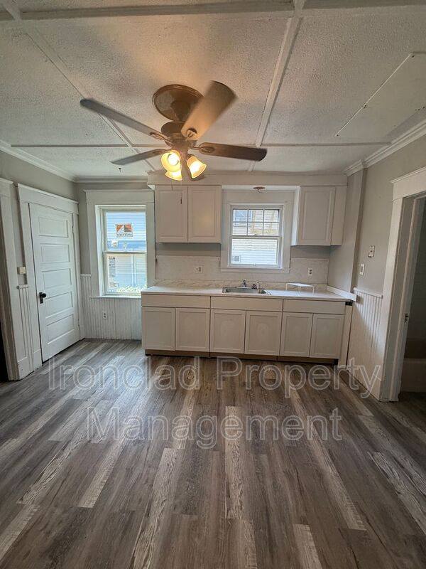 House for rent at 424 Washington St, Middletown, CT 06457