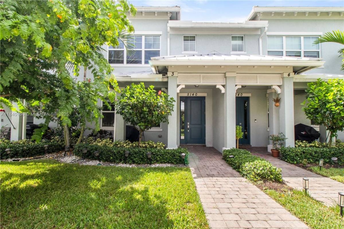 Townhouse for rent at 5140 Eucalyptus Dr, Hollywood, FL 33021