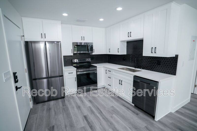 Apartment for rent at 3557-3563 Angwin Dr #1, San Diego, CA 92123