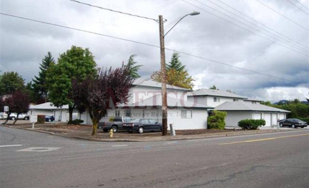 Townhouse for rent at 1018 Q St, Springfield, OR 97477