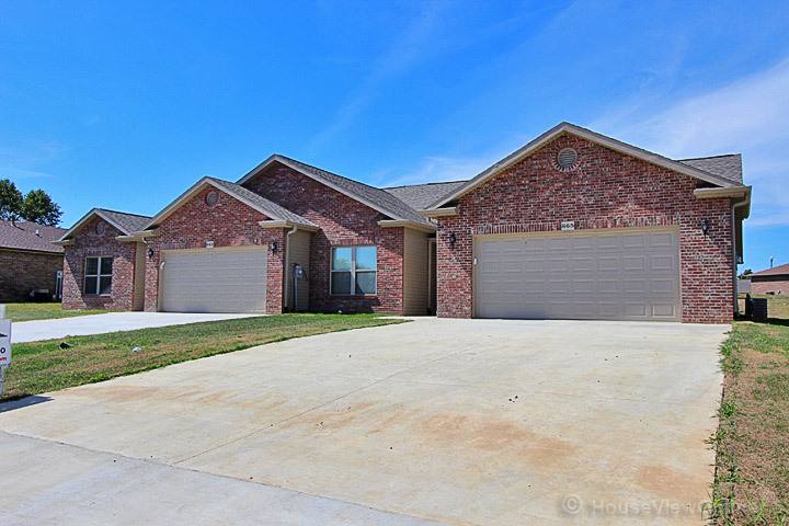 Apartment for rent at 863 865 Broadridge, Jackson, MO 63755