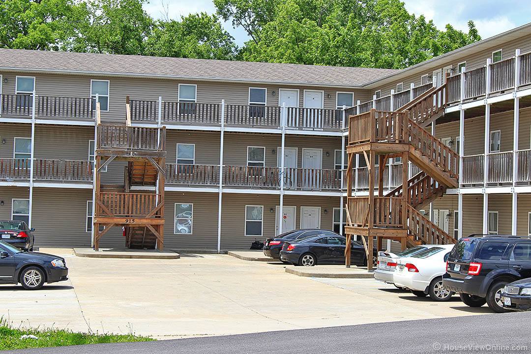 Apartment for rent at 915 N Frederick, Cape Girardeau, MO 63701