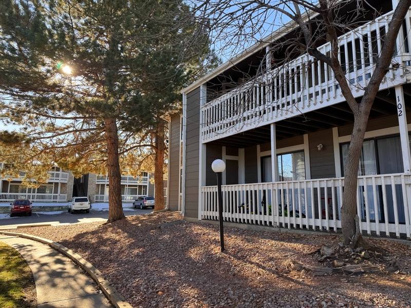 Condo for rent at 18003 E Ohio Ave #202, Aurora, CO 80017
