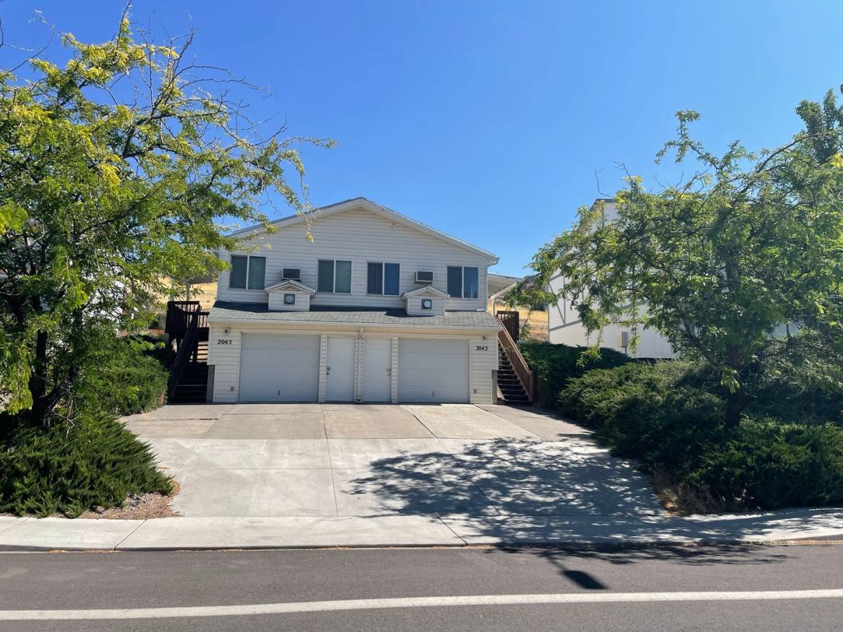 Townhouse for rent at 2045 Eldorado Blvd, Klamath Falls, OR 97601