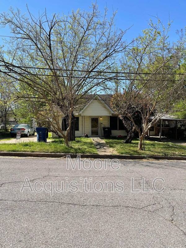 House for rent at 314 W Murray St, Denison, TX 75020
