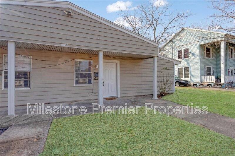 Apartment for rent at 816 S Crockett St #1, Sherman, TX 75090