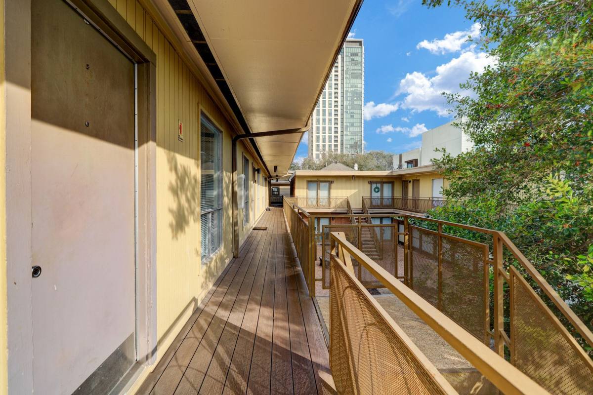 Apartment for rent at 3407 Graustark, Houston, TX 77006