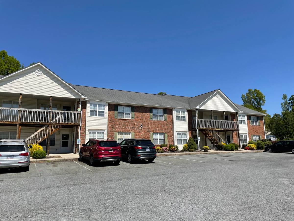Apartment for rent at 1112 Trinity St, Thomasville, NC 27360