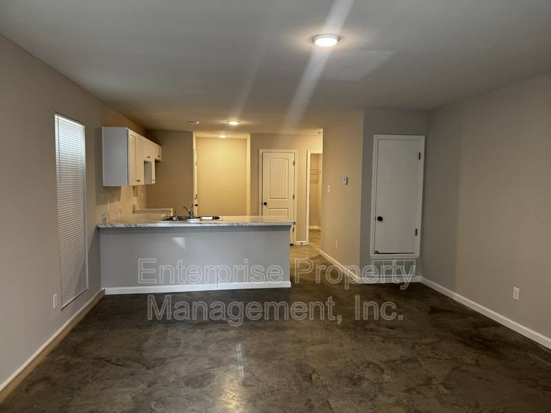 House for rent at 3053 Sunrise St, Memphis, TN 38127