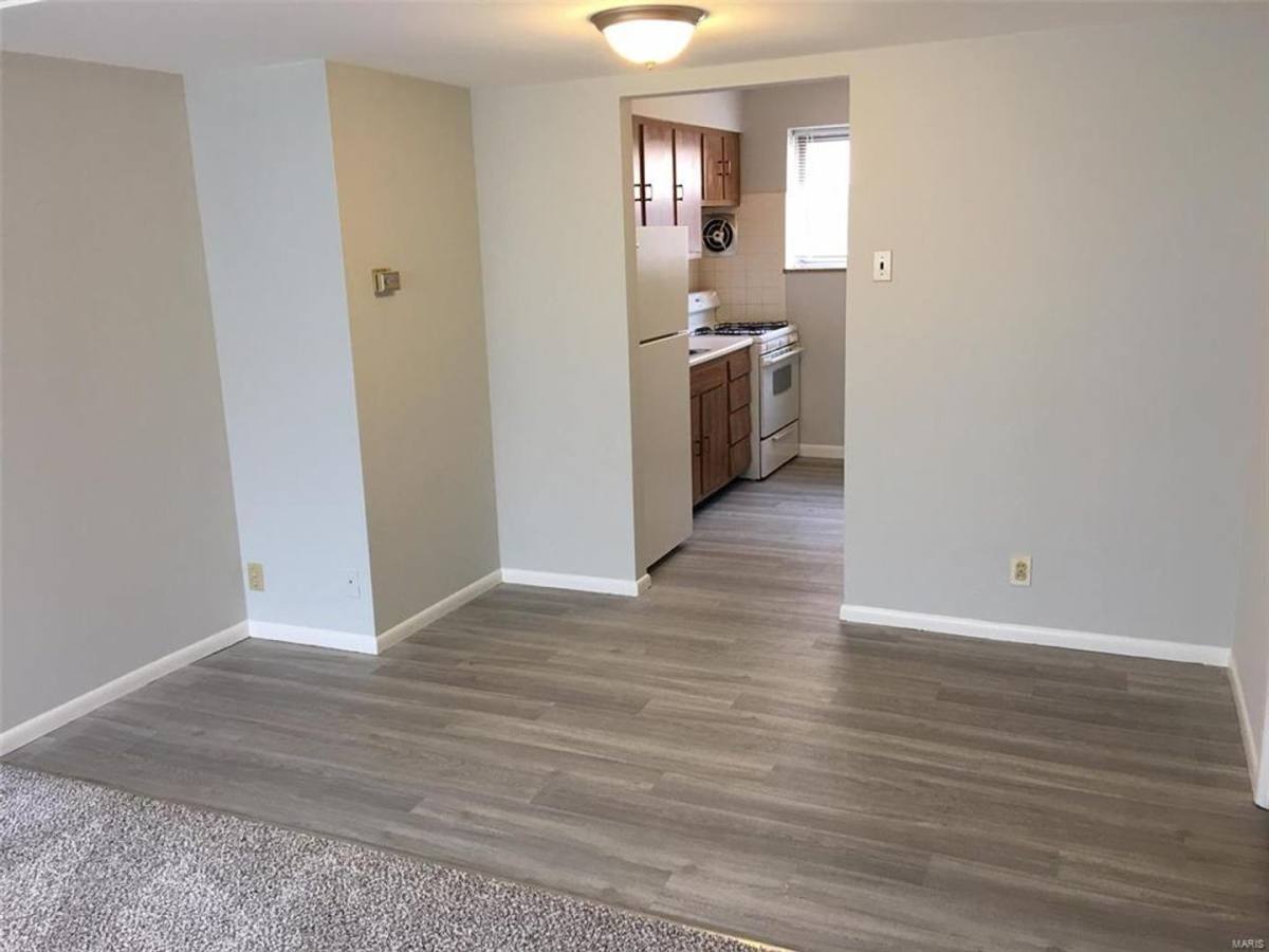 Apartment for rent at 8524 Titchfield Court, Saint Louis, MO 63123