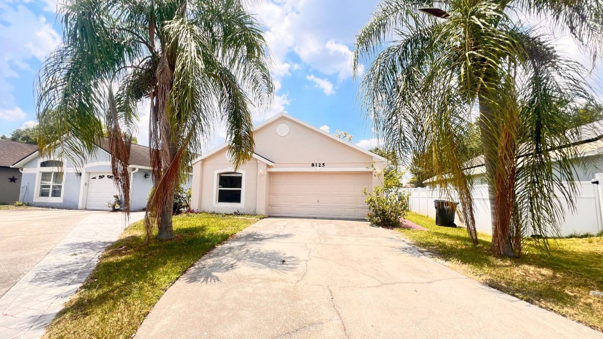 House for rent at 8125 Golden Chickasaw Circle, Orlando, FL 32825
