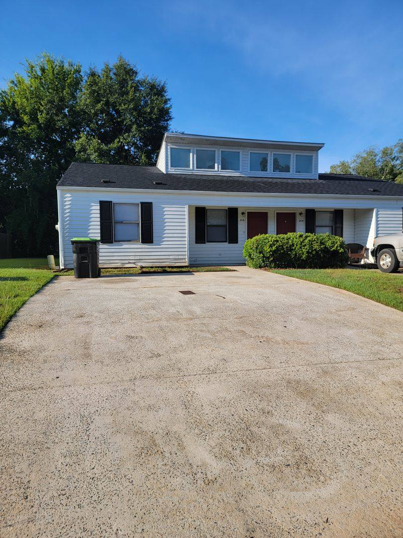 Apartment for rent at 101 Woodcrest Circle, Warner Robins, GA 31093