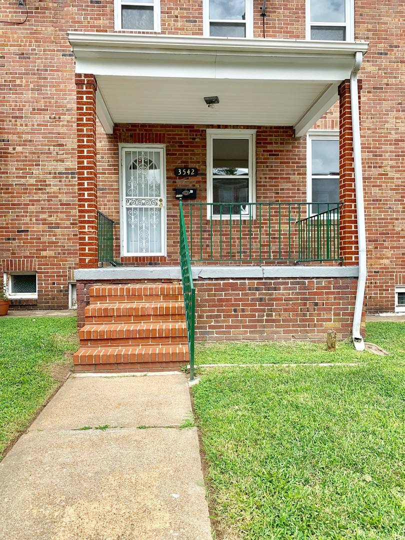 Townhouse for rent at 3542 Lyndale Ave, Baltimore, MD 21213