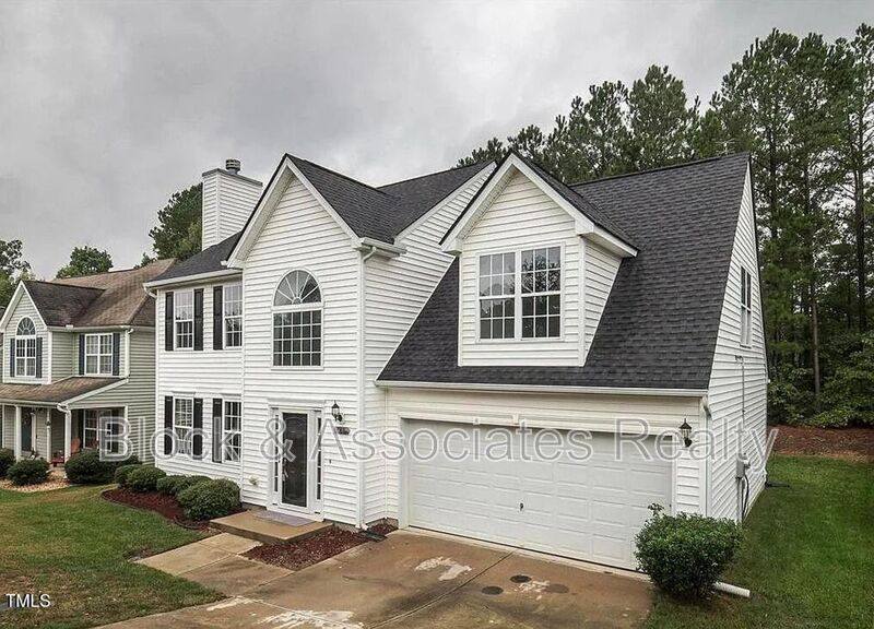 House for rent at 701 Holly Thorn Trace, Holly Springs, NC 27540