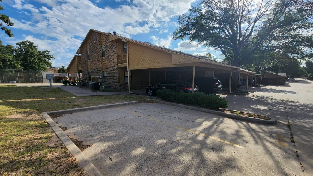 Apartment for rent at 8009 NW 7th Place Villa, Oklahoma City, OK 73127