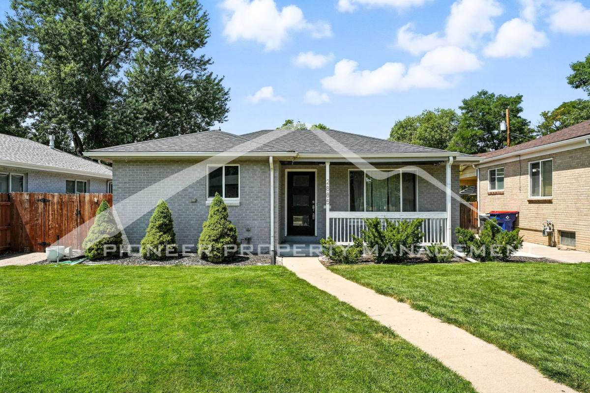 House for rent at 2885 S Pennsylvania St, Englewood, CO 80113