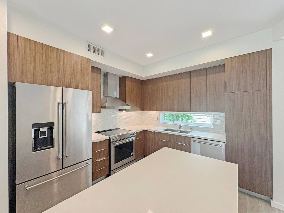 Townhouse for rent at 2879 B St, San Diego, CA 92102