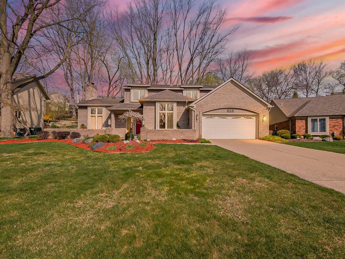 House for rent at 878 River Bend Dr, Rochester, MI 48307