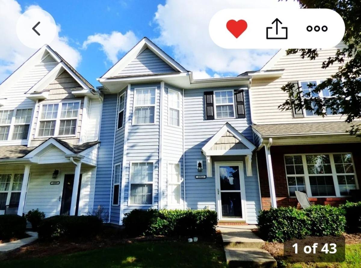 Townhouse for rent at 3313 Wymering Rd, Charlotte, NC 28213
