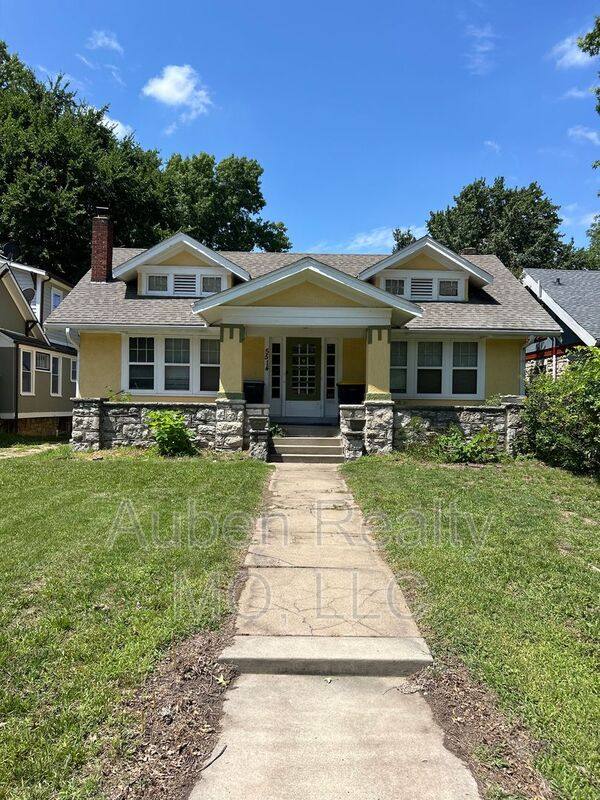 House for rent at 5514 Harrison St, Kansas City, MO 64110