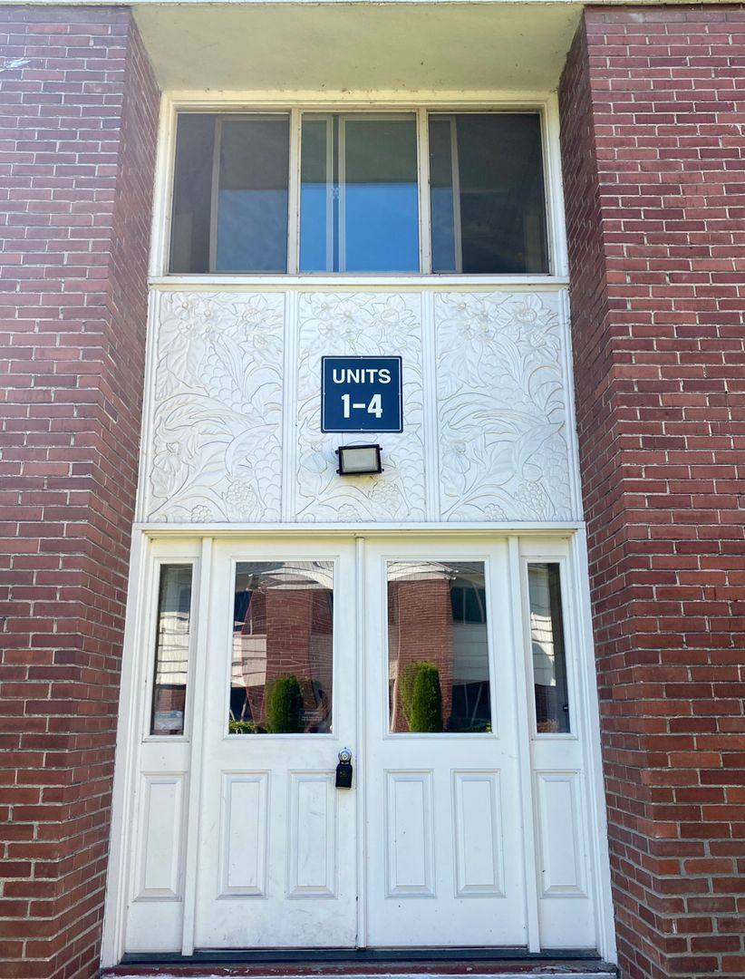 Apartment for rent at 105 NE 61st Ave 1-21, Portland, OR 97213
