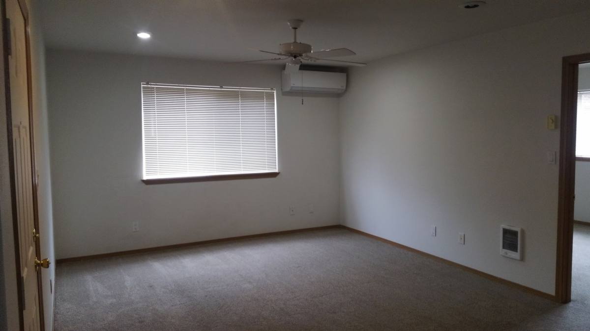 Apartment for rent at 286 294 N Stadium Dr, Monmouth, OR 97361