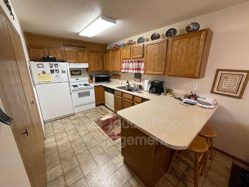 415 22nd St E #D, West Fargo, ND 58078