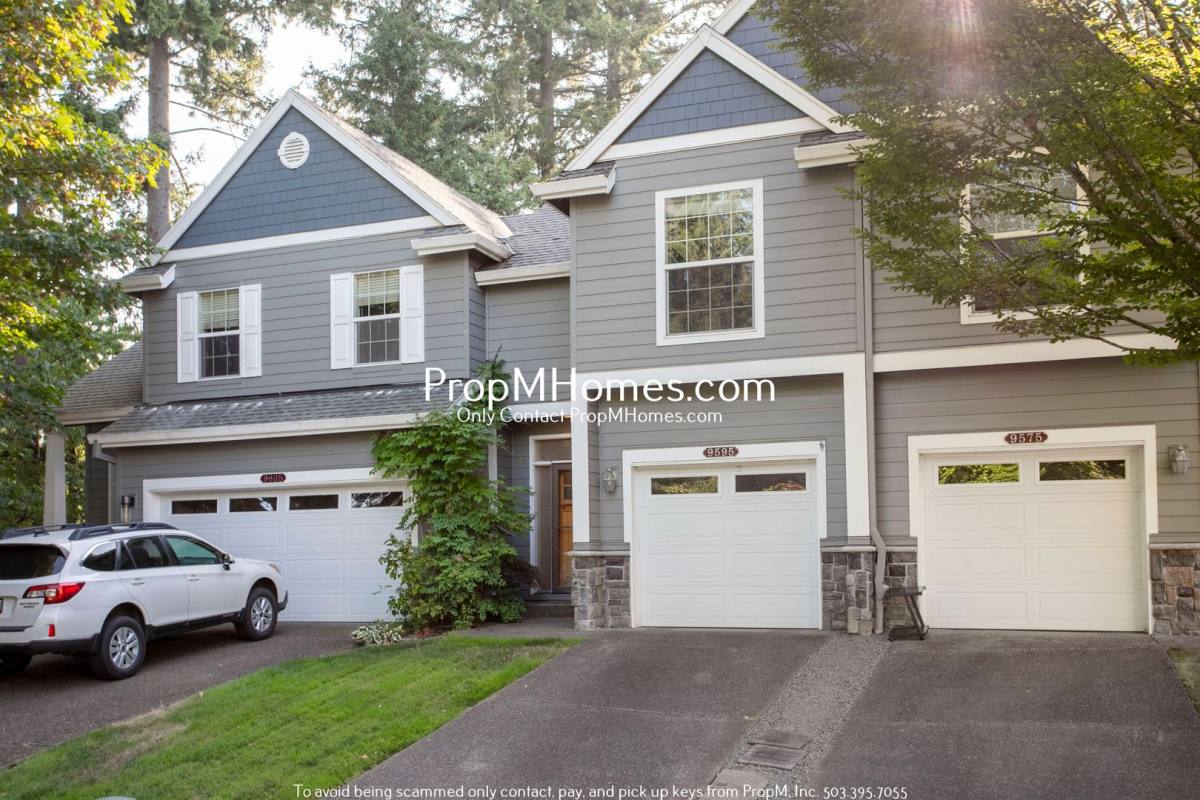 Townhouse for rent at 9595 SW 153rd Ave, Beaverton, OR 97007