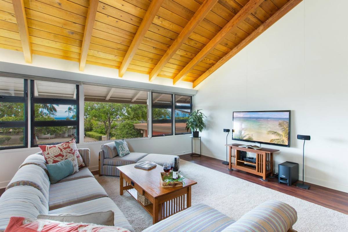 House for rent at 4980 Poola St, Honolulu, HI 96821