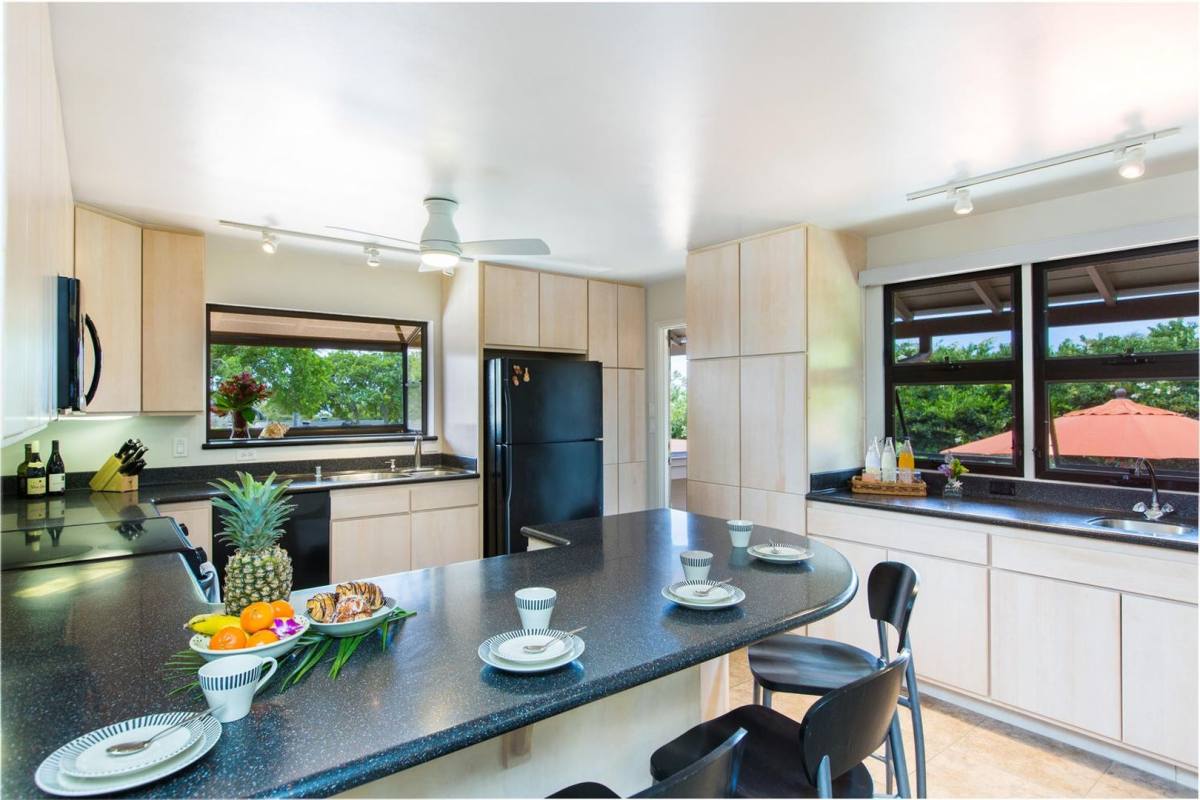 House for rent at 4980 Poola St, Honolulu, HI 96821