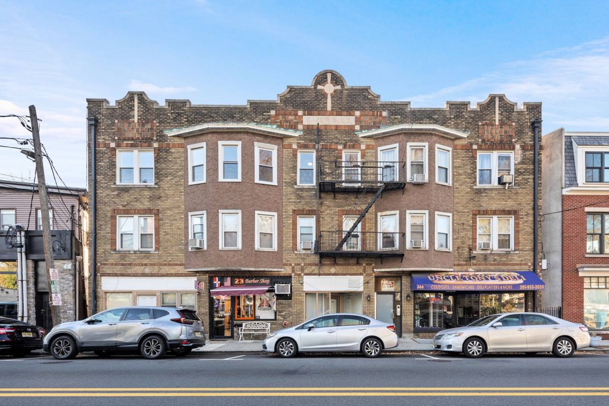 Apartment for rent at 358-366 Paterson Ave, East Rutherford, NJ 07073