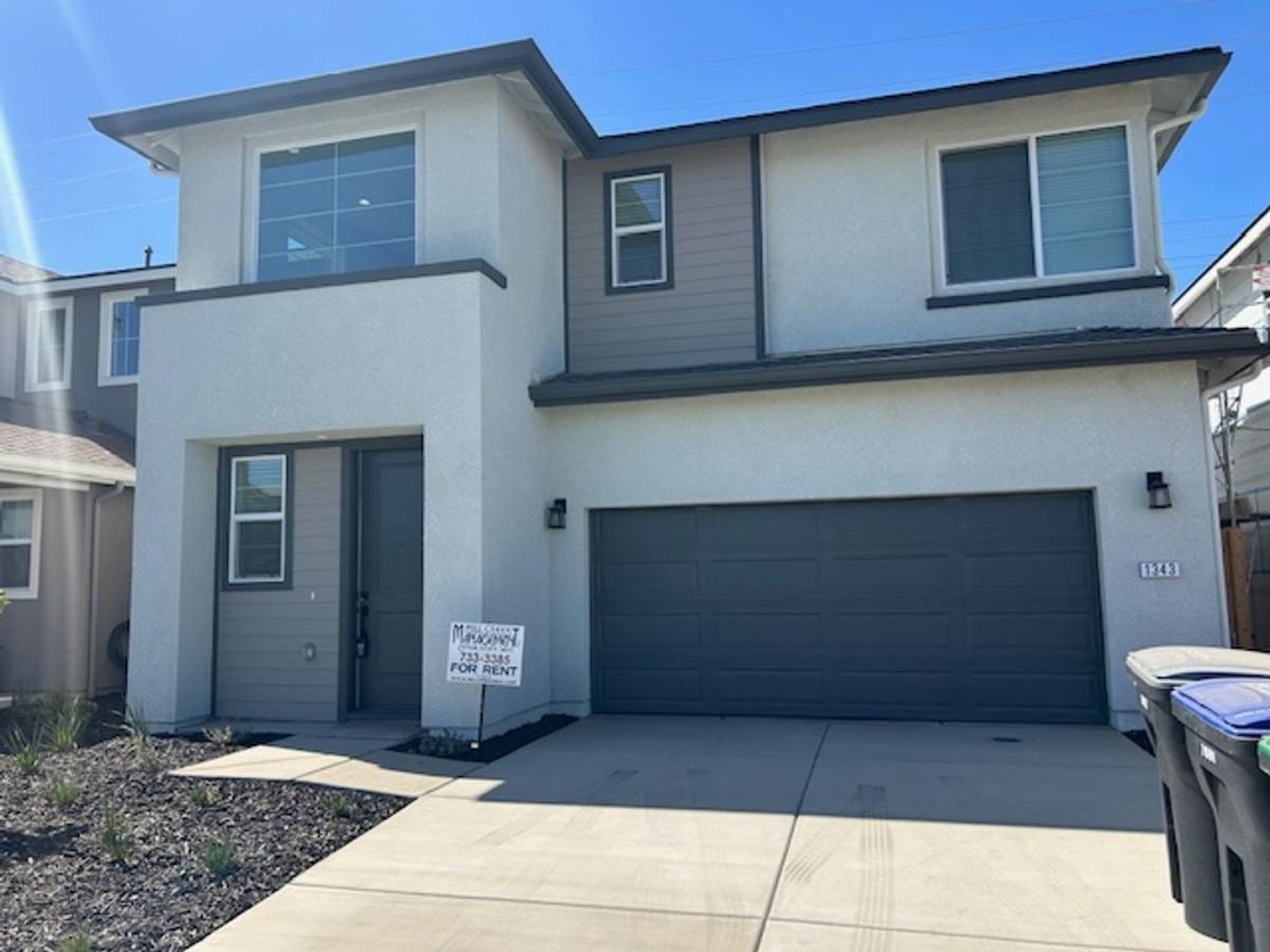 House for rent at 1343 W Payson Ave, Visalia, CA 93291