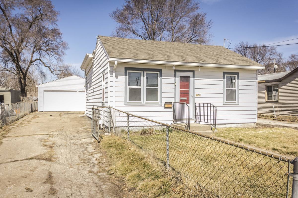 House for rent at 2246 Garfield Ave, Des Moines, IA 50317