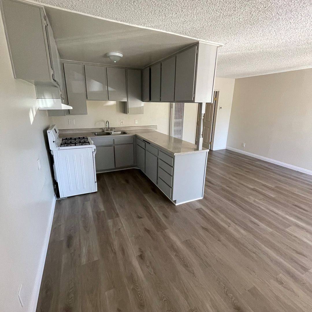 Apartment for rent at 10210 Mountair Ave, Tujunga, CA 91042