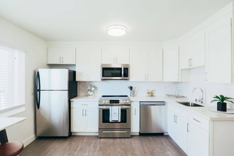 245 Lee St, Oakland, CA 94610