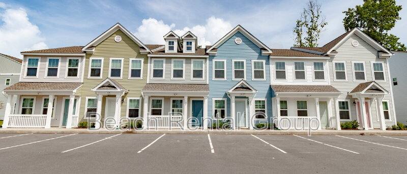 Townhouse for rent at 187 Crescent Way #19, Little River, SC 29566