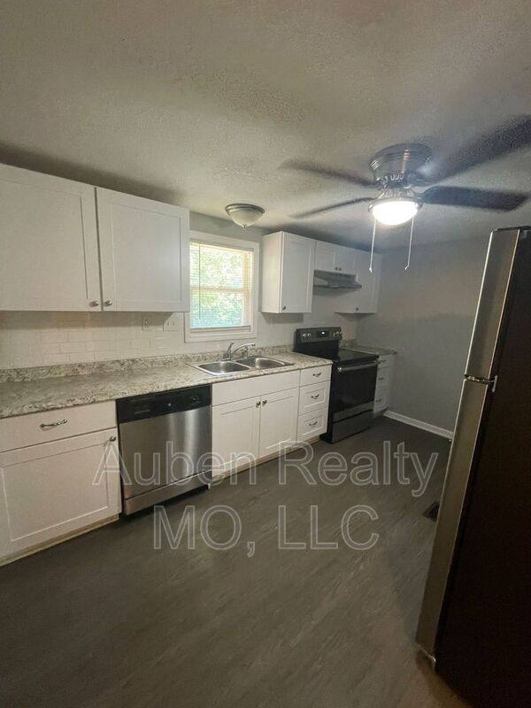 House for rent at 5003 N Lister Ave, Kansas City, MO 64119