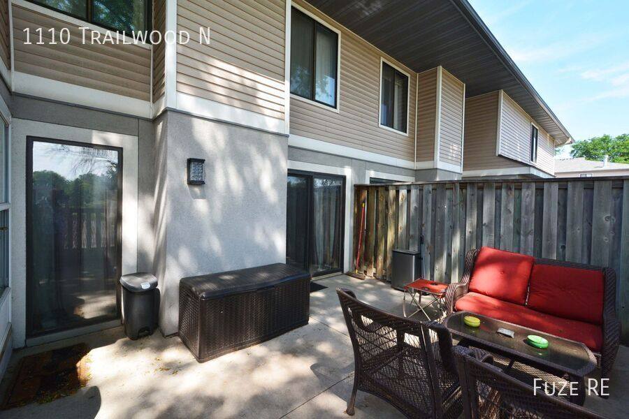 Townhouse for rent at 1110 Trailwood N, Hopkins, MN 55343