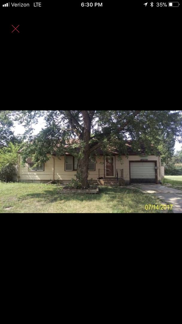 House for rent at 1421 Willow Rd, Newton, KS 67114