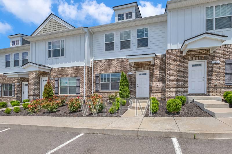 Townhouse for rent at 127 Dry Creek Commons Dr, Goodlettsville, TN 37072