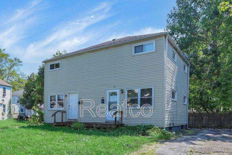 House for rent at 900 Racine Ave, Columbus, OH 43204