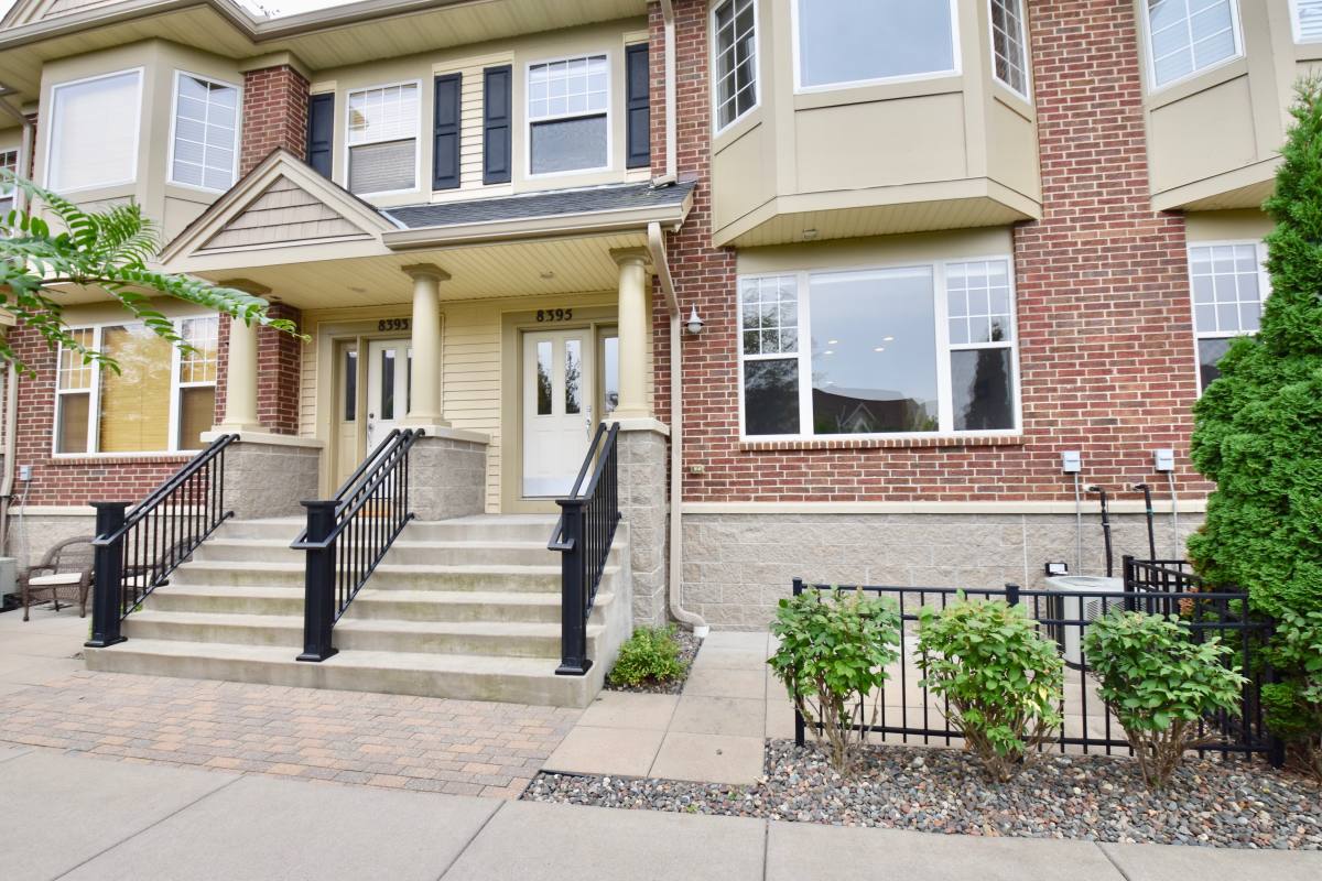Townhouse for rent at 8395 Townsend Dr, Eden Prairie, MN 55344
