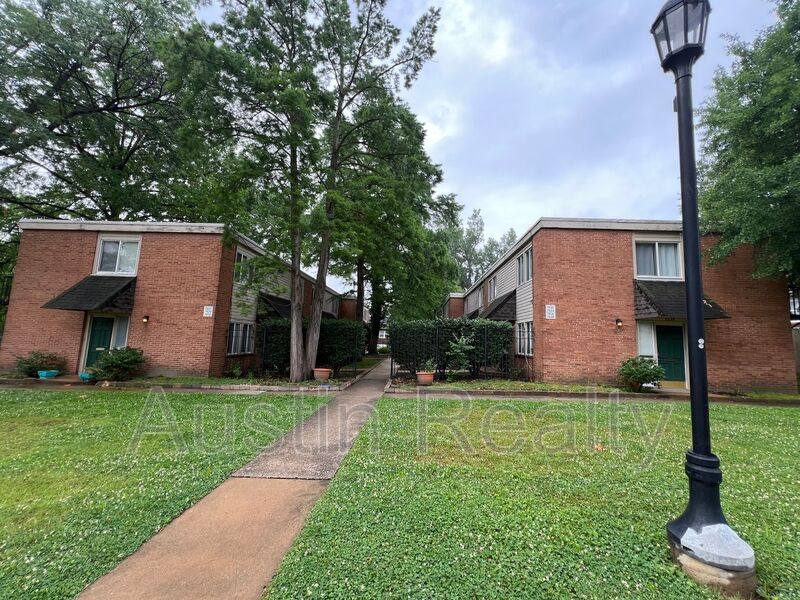 Apartment for rent at 7638 Dale Ave #A, Saint Louis, MO 63117