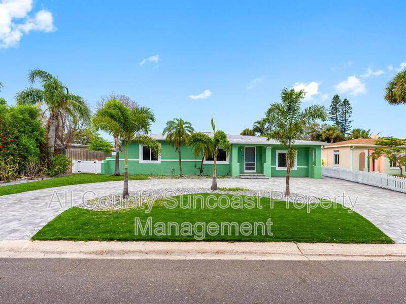 House for rent at 540 80th Ave, Saint Petersburg, FL 33706