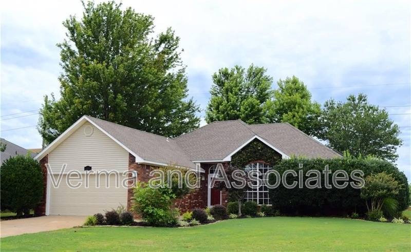 House for rent at 1307 SE 21st St, Bentonville, AR 72712