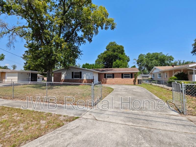 House for rent at 5833 Jaguar Dr W, Jacksonville, FL 32244